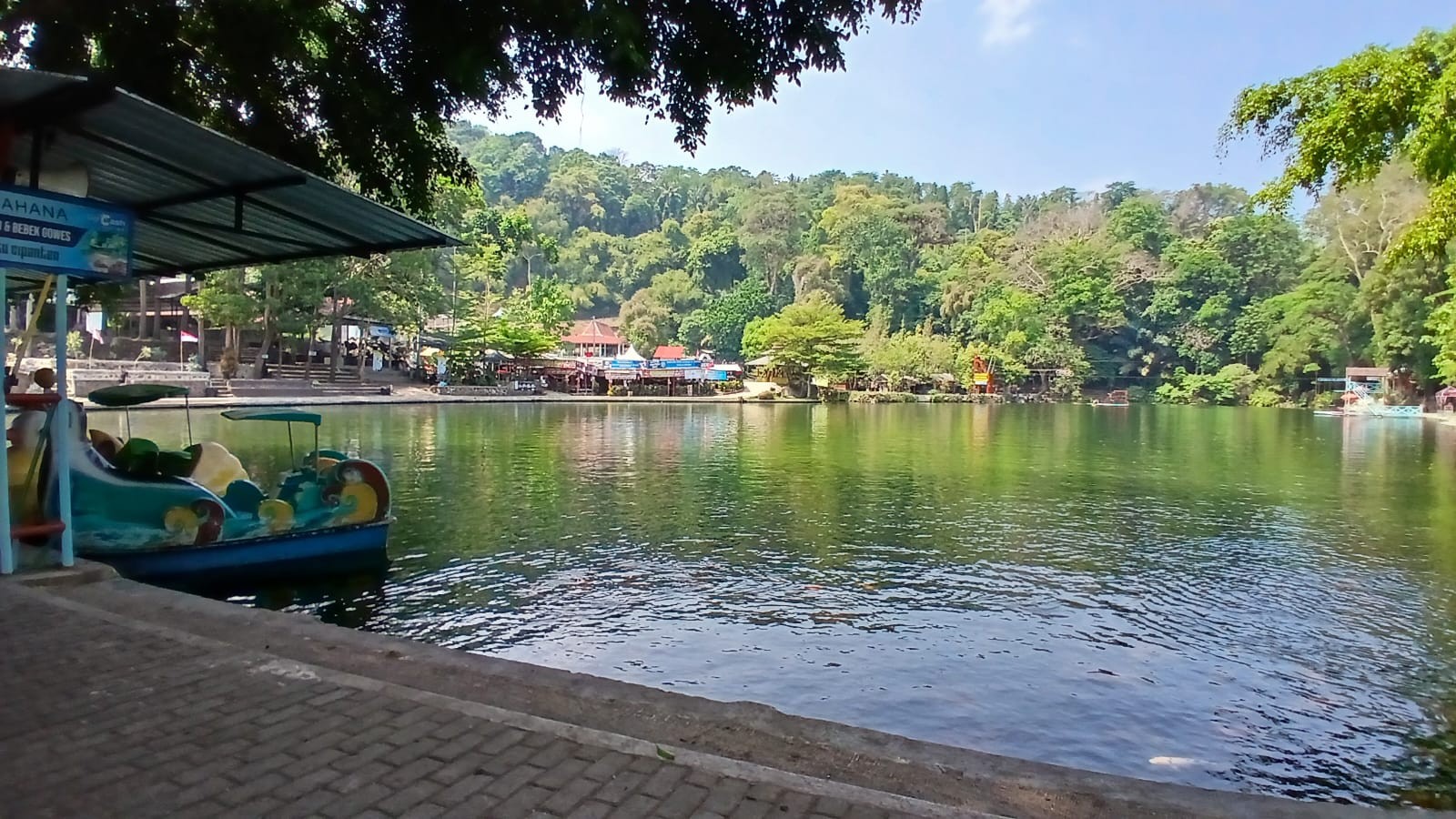 Pemandangan indah Situ Cipanten. (Foto: iNews.id/Ahmad Islamy Jamil)