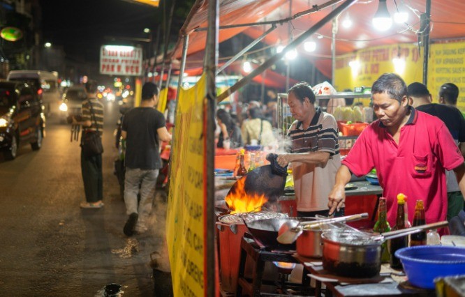 Kuliner di kawasan Sabang, Jakarta Pusat (Foto: Pemprov DKI Jakarta)