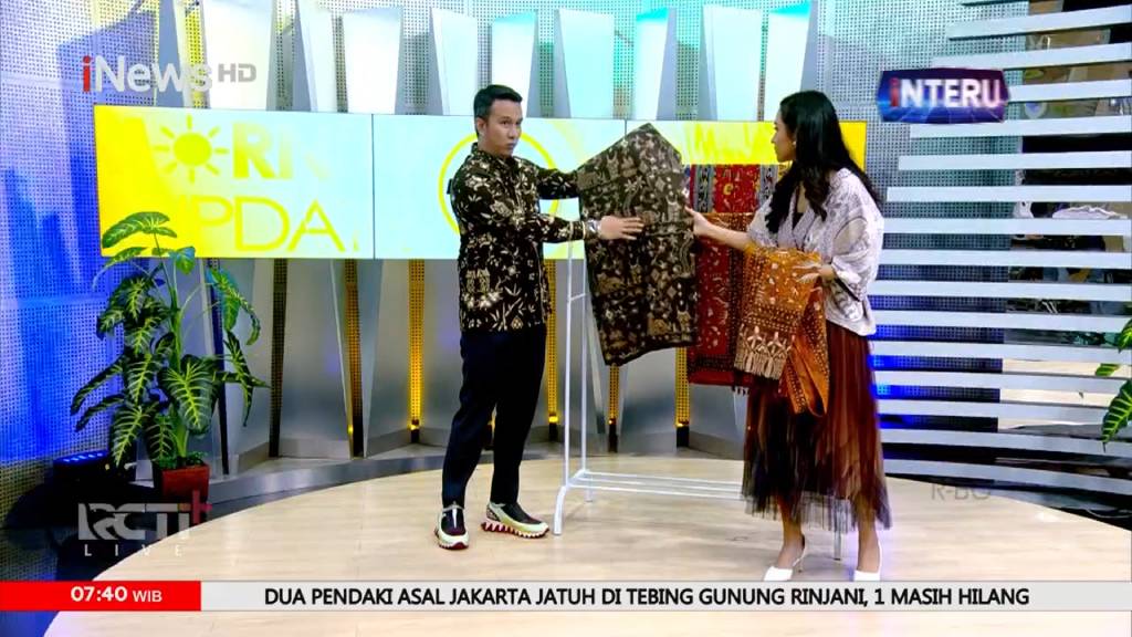 Keindahan batik Minang Sumatera Barat dipamerkan di program Morning Update iNews TV. (Foto: iNews TV)