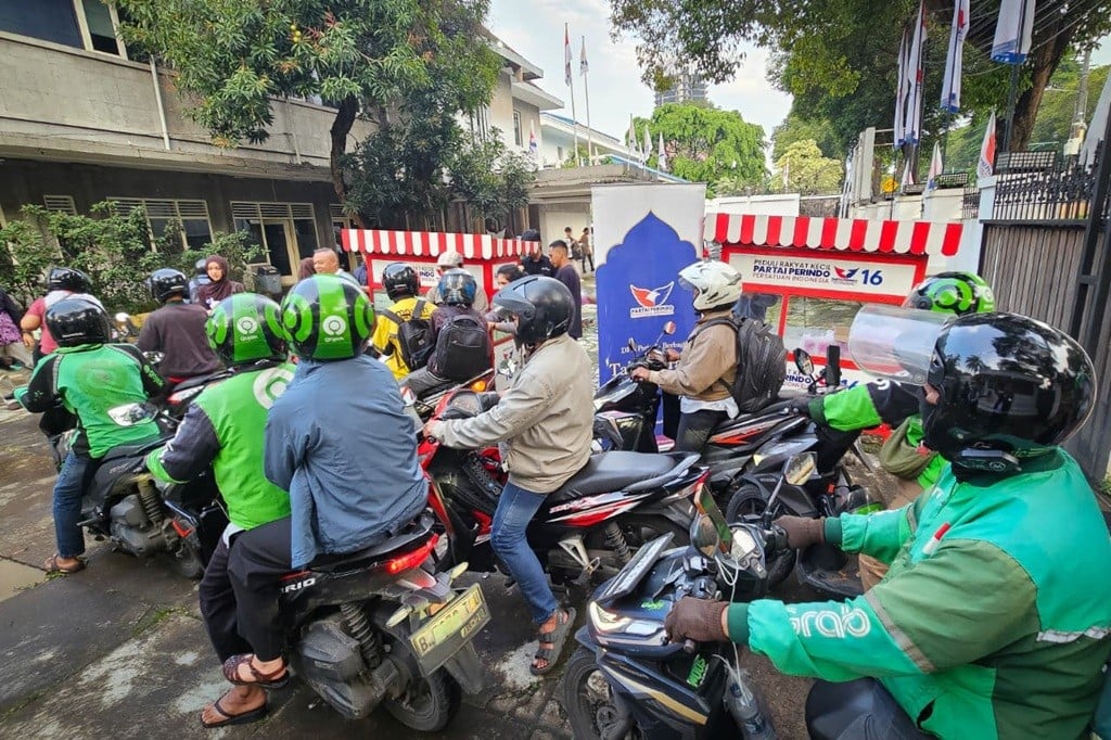 Partai Perindo Bagikan Takjil2