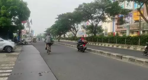 pasca insiden ledakan, lalu lintas di depan margo city terpantau lancar