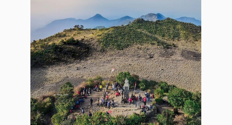 Cerita Misteri Pasar Setan Di Gunung Lawu, Transaksi Jual Beli Dengan Daun