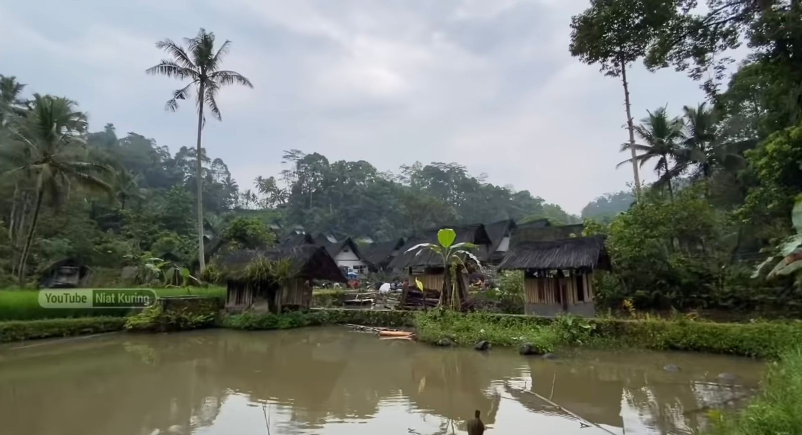 Melihat Kampung Naga Desa Tanpa Listrik Dan Gadget