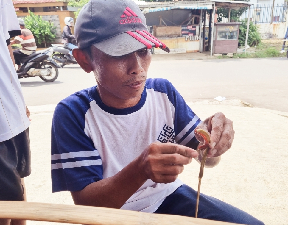 Gulali Jadoel Gerobak Pikul Yang Ngangenin Jajanan Tempo Dulu Yang