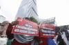Tolak Diskriminasi, Kantor Facebook Dikepung Ratusan Massa - Bagian 9