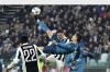 Melihat Gol Salto Ronaldo Robek Gawang Buffon - Bagian 1