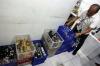 Polisi Ungkap Pabrik Pembuatan Parfum Palsu - Bagian 6