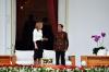 Ketika Presiden Jokowi Bahas Inklusi Keuangan dengan Ratu Maxima di Teras Istana  - Bagian 2