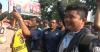 Massa JR Saragih Demo di Kantor Bawaslu Sumut Tuntut Cabut Putusan KPU