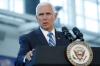 Gedung Putih Tepis Wapres AS Mike Pence Jalani Karantina