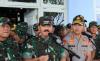 Panglima TNI Imbau Warga Kembalikan 11 Pucuk Senjata Api Korban Heli di Papua