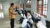 Sekolah Terendam Banjir, Ratusan Siswa di Pekalongan Belajar di Masjid