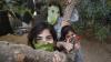 Anak-Anak Palestina Pakai Masker Darurat Terbuat dari Daun Sayur Kubis - Bagian 5