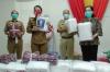 Singkawang Zona Merah, Wali Kota Tjhai Chui Mie Kirim 1.272 Baju Hazmat ke RS dan Puskesmas