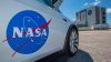 Astronot NASA Akan Memulai Misi SpaceX Bersejarah dengan Tesla Model X