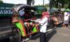 Baznas Kulonprogo Salurkan Zakat kepada Tukang Becak