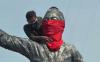 Patung RA Kartini di Jepara Dipasangi Masker Warna Merah