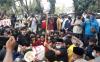 Demo Tolak Omnibus Law, Mahasiswa Serahkan Cotton Bud ke DPRD Kalsel