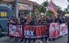 Ratusan Orang Demo Kejari Denpasar Minta Jerinx Dibebaskan