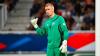 Cari Pelapis Bernd Leno, Arsenal Lirik Kiper Islandia