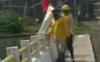 Video 2 Pria Majalengka Buang Sampah ke Sungai Viral di Medsos