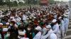 Tertutup Massa Habib Rizieq, WNA Penumpang Pesawat Jalan Kaki Menuju Bandara - Bagian 2