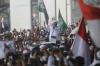 Pekikan Takbir hingga Petasan Sambut Kedatangan Habib Rizieq di Petamburan