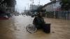 Filipina Diterjang Topan Vamco, Manila Lumpuh Terendam Banjir - Bagian 3
