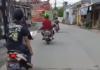 Video Viral Pengendara Motor di Bogor Bawa Jenazah dengan Kain Jarik
