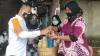 Tarik Warga untuk Coblos, TPS di Bandarlampung Bagikan Jamu Gratis