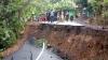 Hujan Picu Tanah Bergerak, Jalan Raya Ciamis-Pangandaran Ambles Sedalam 5 Meter