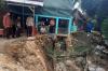 Tergerus Aliran Sungai, Pondasi Rumah Warga Blora Menggantung  