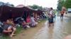 Banjir Masih Tinggi, Warga Cirebon Dirikan Tenda di Tepi Sungai