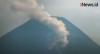 Video Gunung Merapi Keluarkan Rentetan Awan Panas Guguran