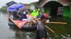 Warga Sakit Dievakuasi Pakai Perahu Rakit saat Banjir di Kudus 