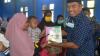 Wakil Ketua DPRD Gorontalo Utara Salurkan Bantuan Alquran dan Makanan Tambahan Ibu Hamil 