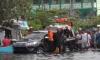 Video Warga Pekalongan Terobos Banjir 1 Meter demi Memakamkan Jenazah