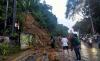 Jalan Gombel Lama Semarang Tertutup Material Longsor, Arus Lalu Lintas Macet 