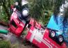 Detik-Detik Mobil Pemadam Kebakaran di Sumut Terguling 