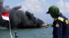 Momen Kapal Penangkap Ikan Ilegal Berbendera Malaysia Dibakar dan Ditenggelamkan - Bagian 3