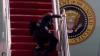 Joe Biden Tersandung 2 Kali saat Naik Tangga Pesawat Air Force One, Ada Apa?