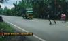 Video Viral Remaja Nekat Mengadang Truk hingga Telan Korban Jiwa