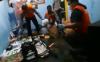 Geledah Rumah di Cangkuang Bandung, Densus 88 Antiteror Temukan Kaus Bergambar HRS