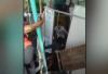 Video Viral Warung Ambruk di Pati, Sejumlah Pemuda Tercebur ke Got