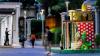 Miniatur Masjid dari Botol Plastik Hiasi Trotoar Jalan Sudirman - Bagian 3