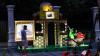 Miniatur Masjid dari Botol Plastik Hiasi Trotoar Jalan Sudirman - Bagian 2