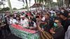 Aksi Dukung Palestina, Warga Babel Bertahan Diguyur Hujan Deras