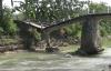 Video Jembatan Nyaris Ambrol di Semarang, Warga Nekat Melintas
