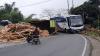 Ini Penyebab Truk Bermuatan Kayu Terguling di Tanjakan Gentong Tasikmalaya