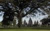 Penyebaran Covid-19 Makin Mengkhawatirkan, Kawasan Wisata Candi Prambanan Ditutup Sementara - Bagian 1